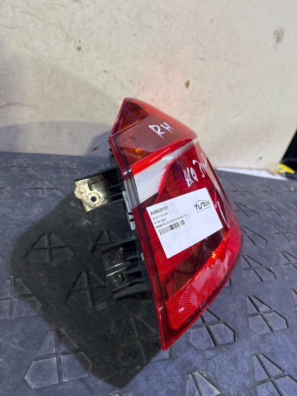 2 Series F45 · F45 2015-2019