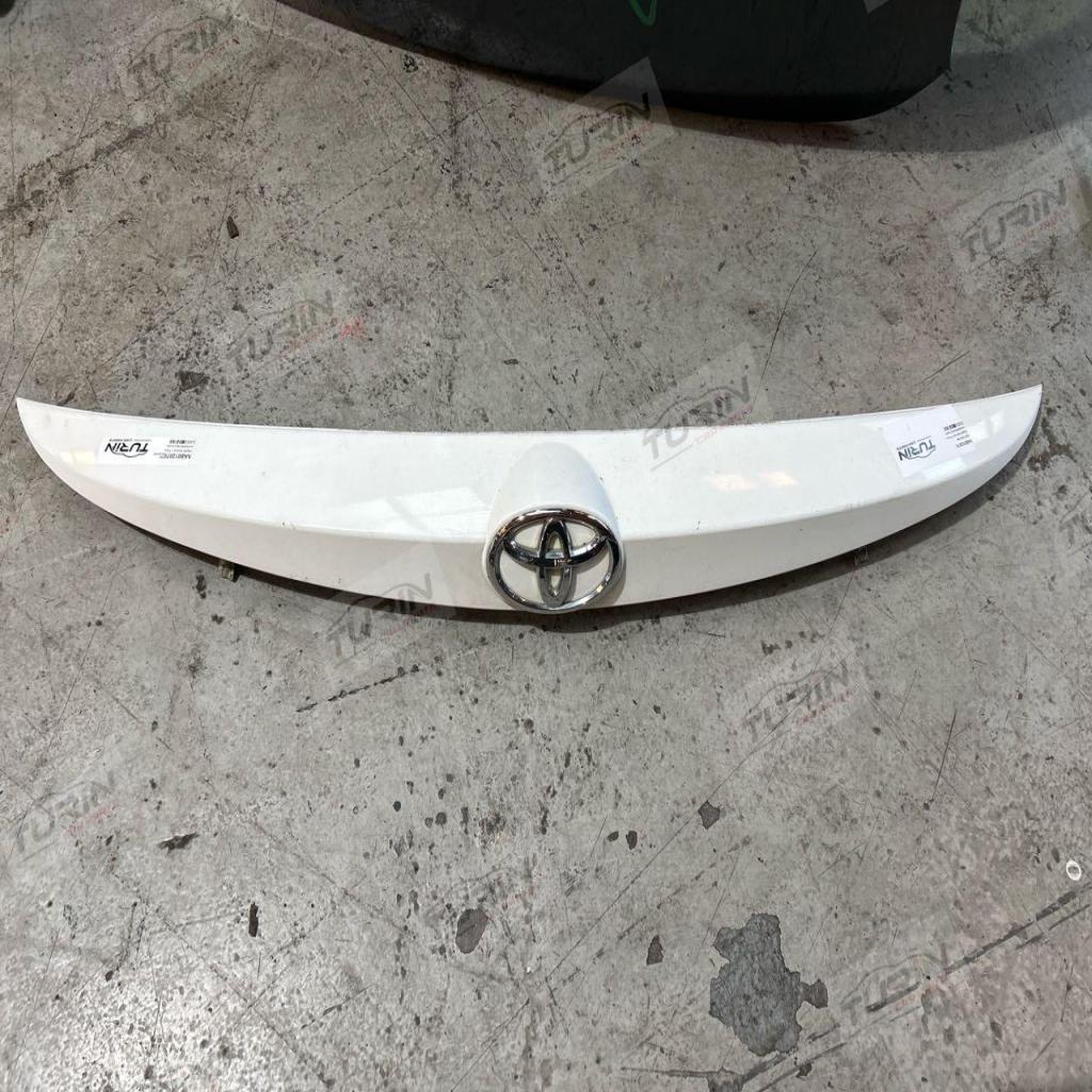 Corolla · ZRE182